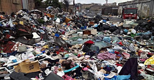 Suez entra nel settore rifiuti industriali in Italia acquisendo Ecosistem, ampliando le sue soluzioni per la transizione ecologica.